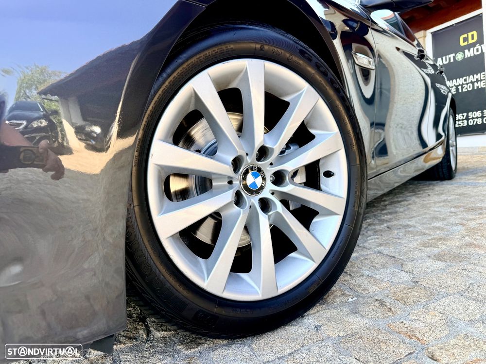BMW 520 d Exclusive Auto 123g - 12
