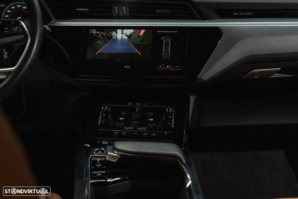 Audi Q8 e-tron 55 quattro Advanced — fotografia 15