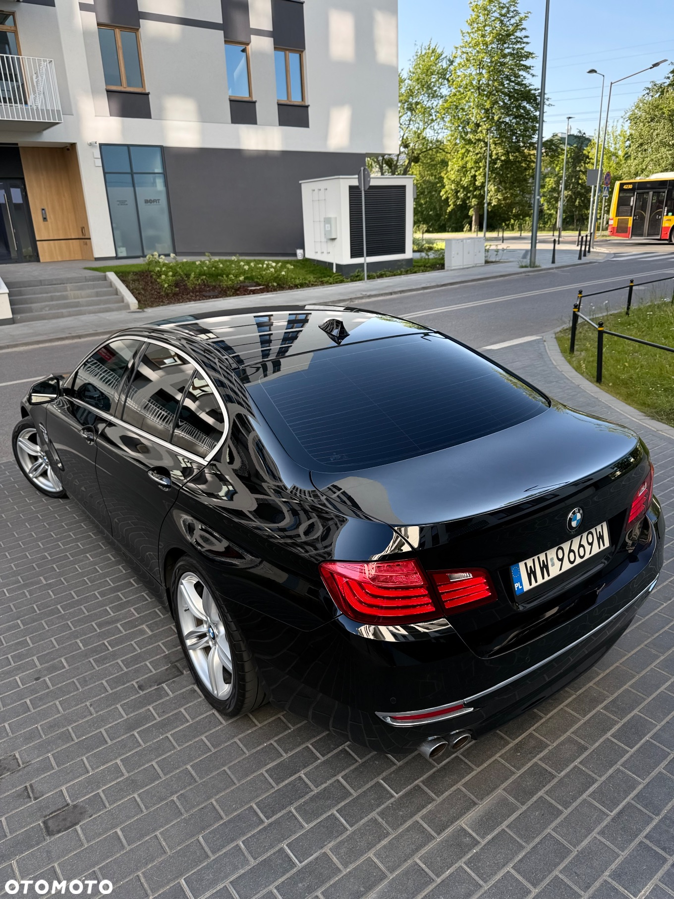 BMW Seria 5 520d Luxury Line - 14