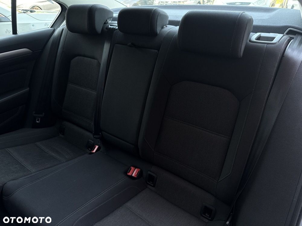 Volkswagen Passat 1.8 TSI BMT Comfortline DSG - 32