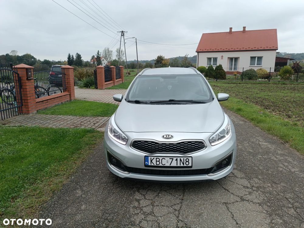 Kia Ceed Cee'd 1.6 GDI L Business Line - 2