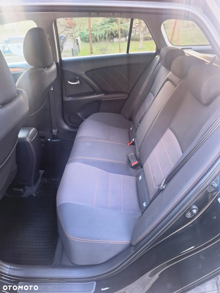 Toyota Avensis 2.0 D-4D Active Business - 7