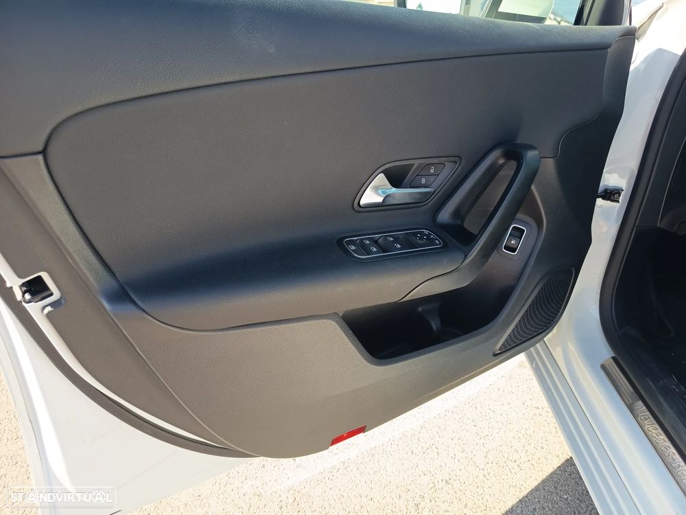 Mercedes-Benz A 250 Limousine e 8G-DCT Progressive - 15