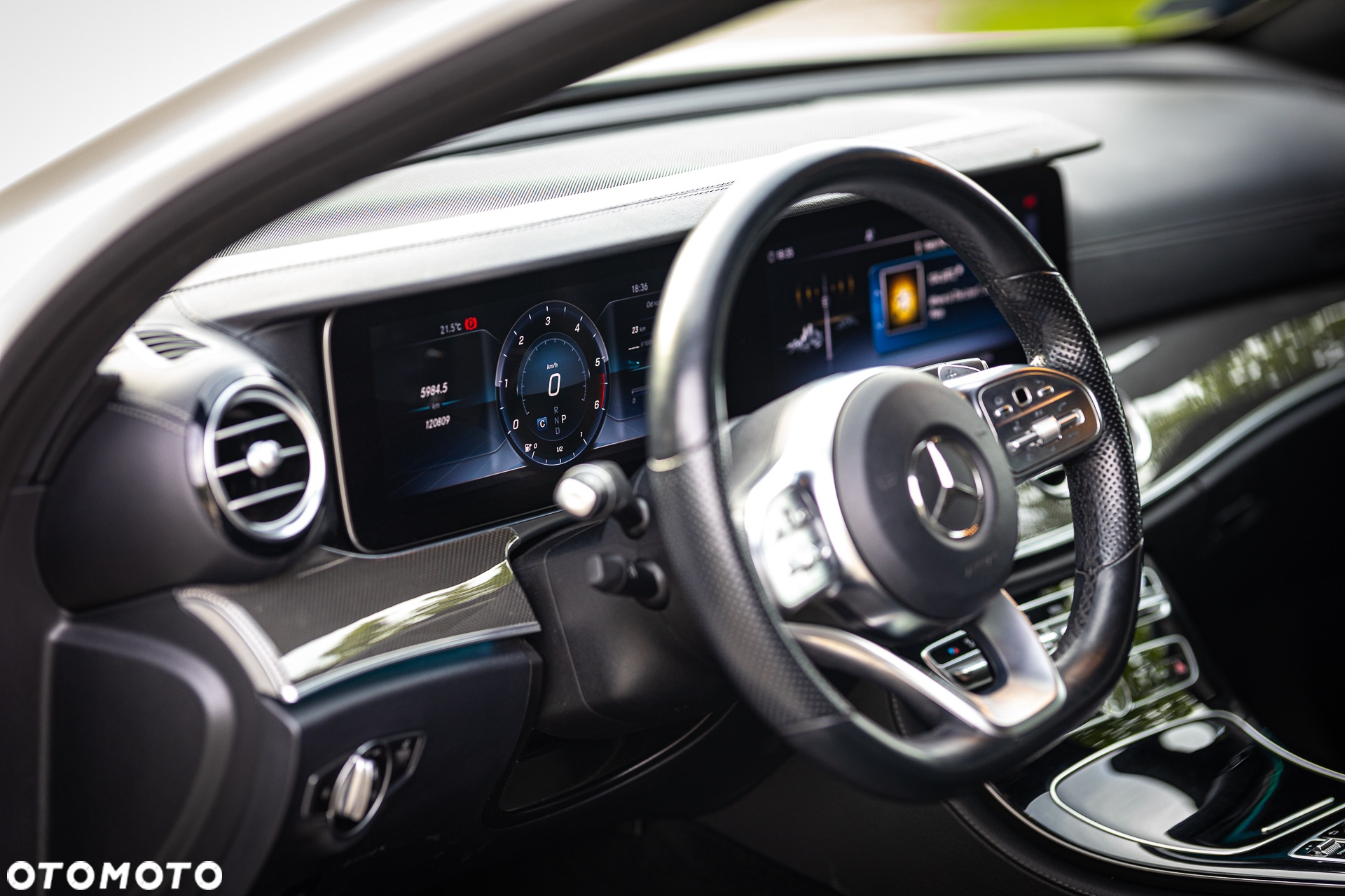 Mercedes-Benz Klasa E 220 d 4-Matic 9G-TRONIC - 4