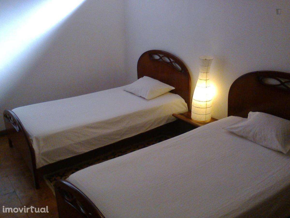 Apartamento com 2 quartos - localizado em Paranhos Porto - Grande imagem: 4/14