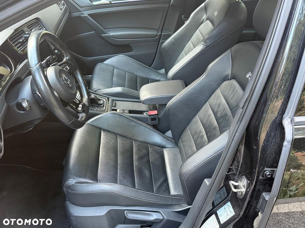 Volkswagen Golf - 17