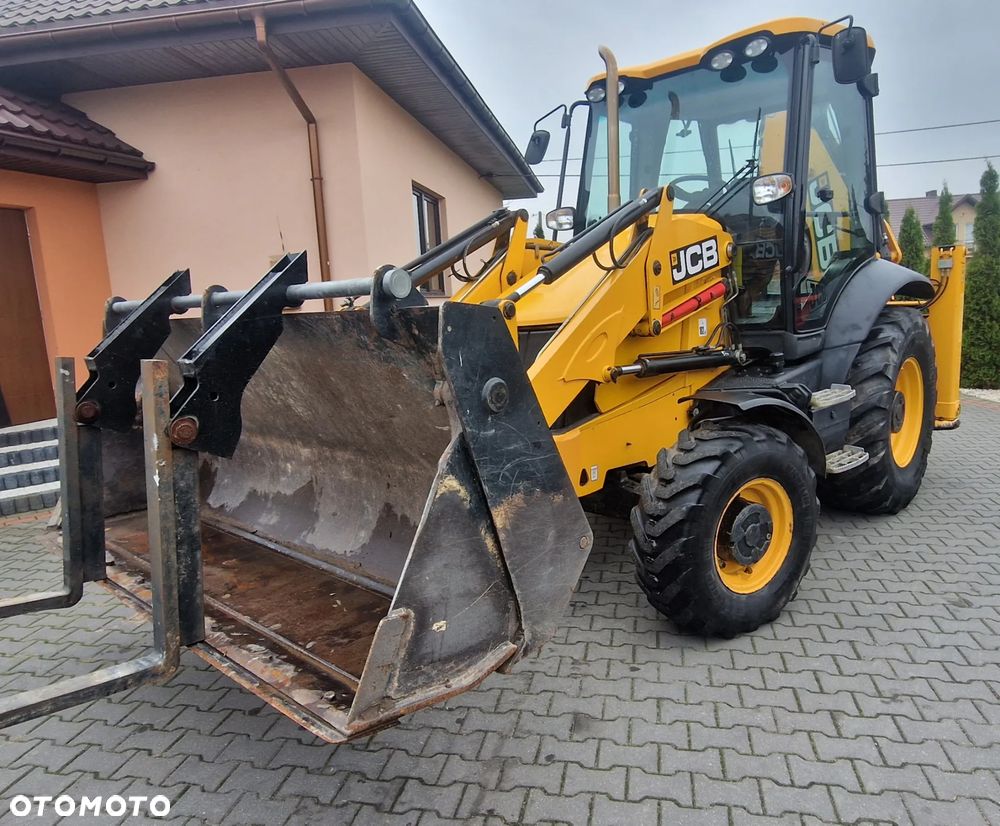JCB 3cx - 9