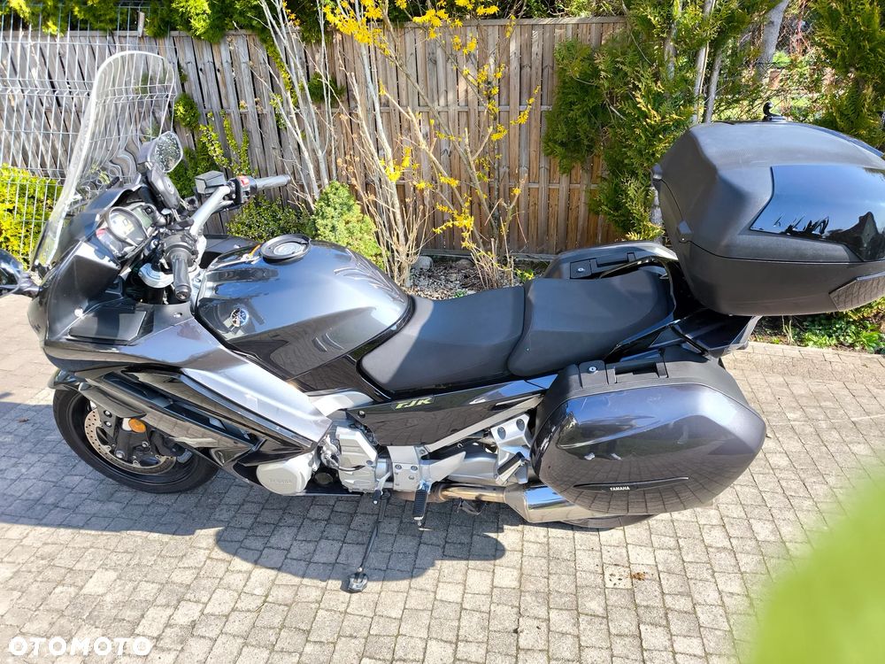 Yamaha FJR - 4
