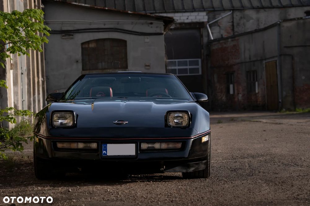 Chevrolet Corvette - 3