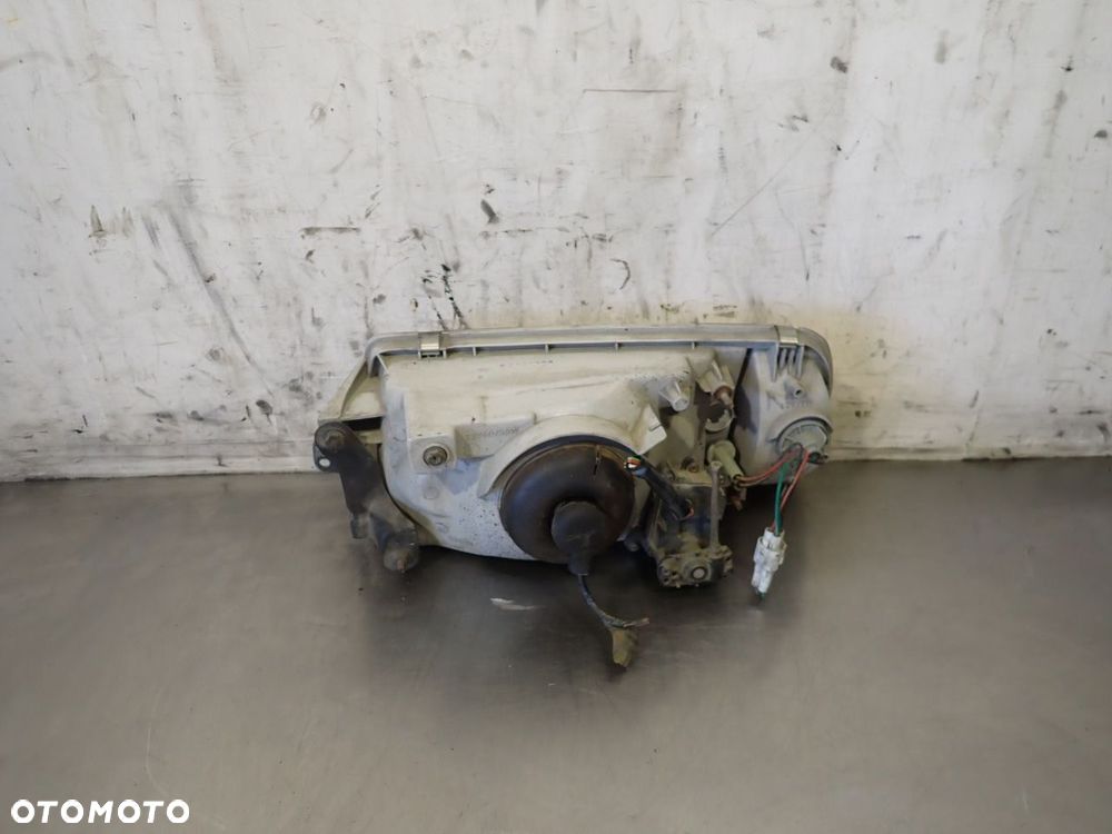 LAMPA PRAWA PRZEDNIA SUZUKI VITARA I - 5