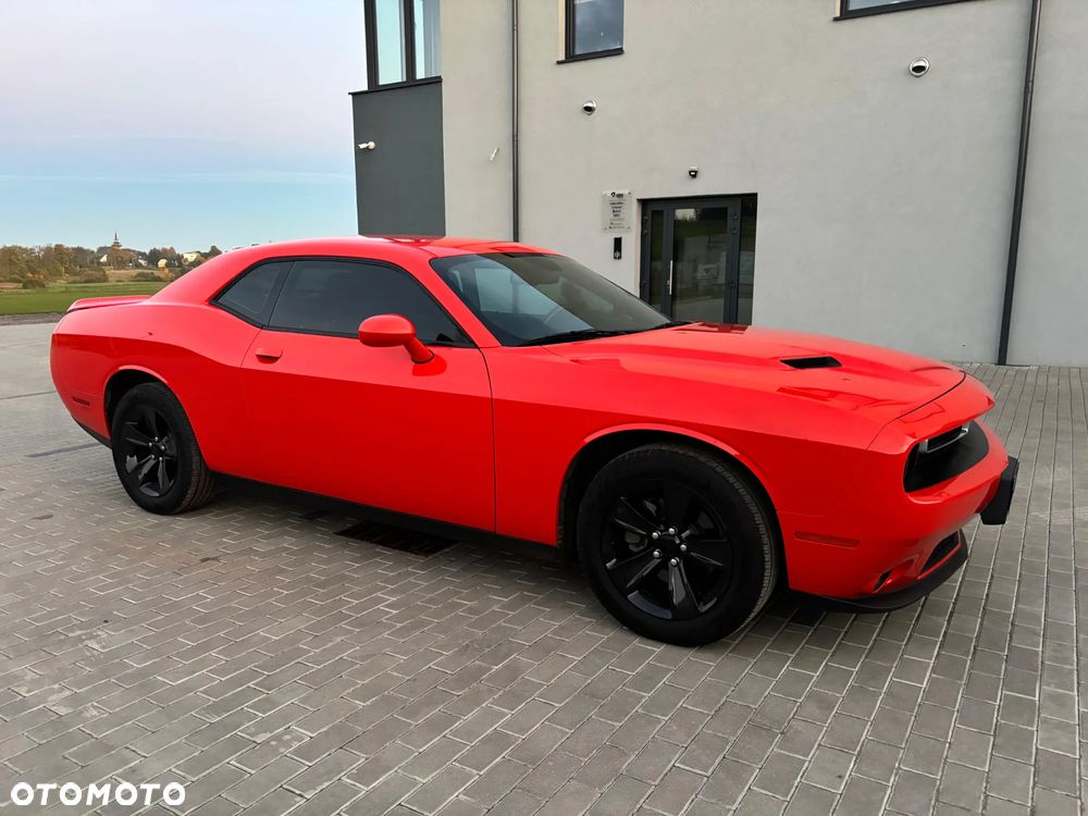 Dodge Challenger - 10