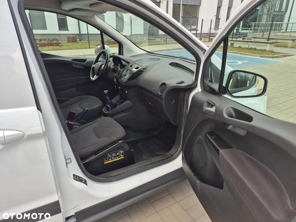 Ford TRNSIT COURIER - 13