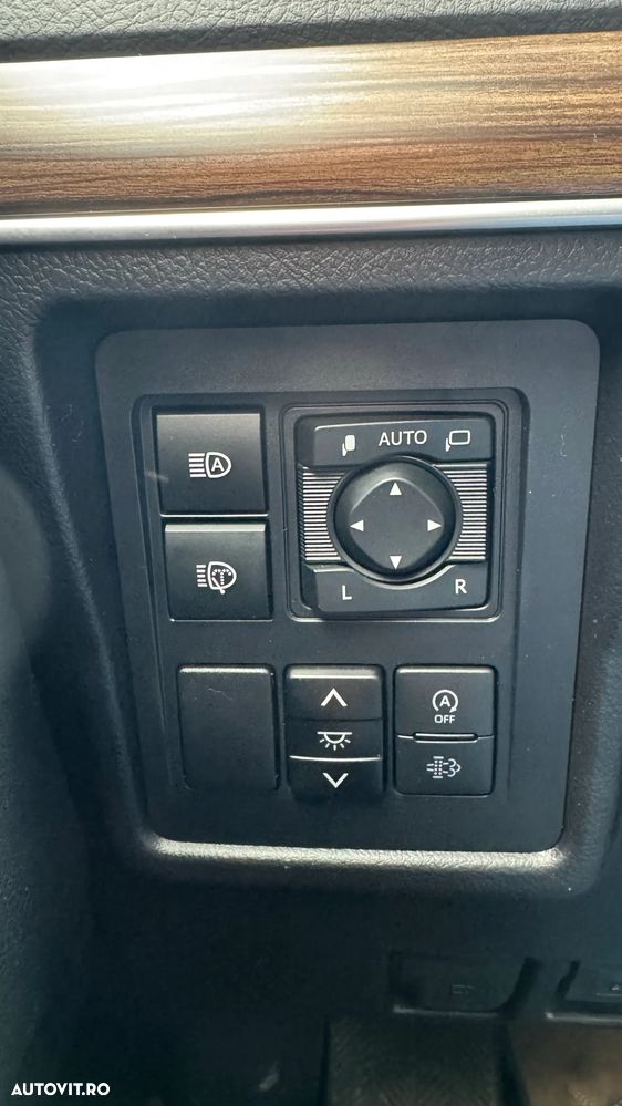 Toyota Land Cruiser 2.8l D-4D 204 CP A/T 7 locuri Executive - 16