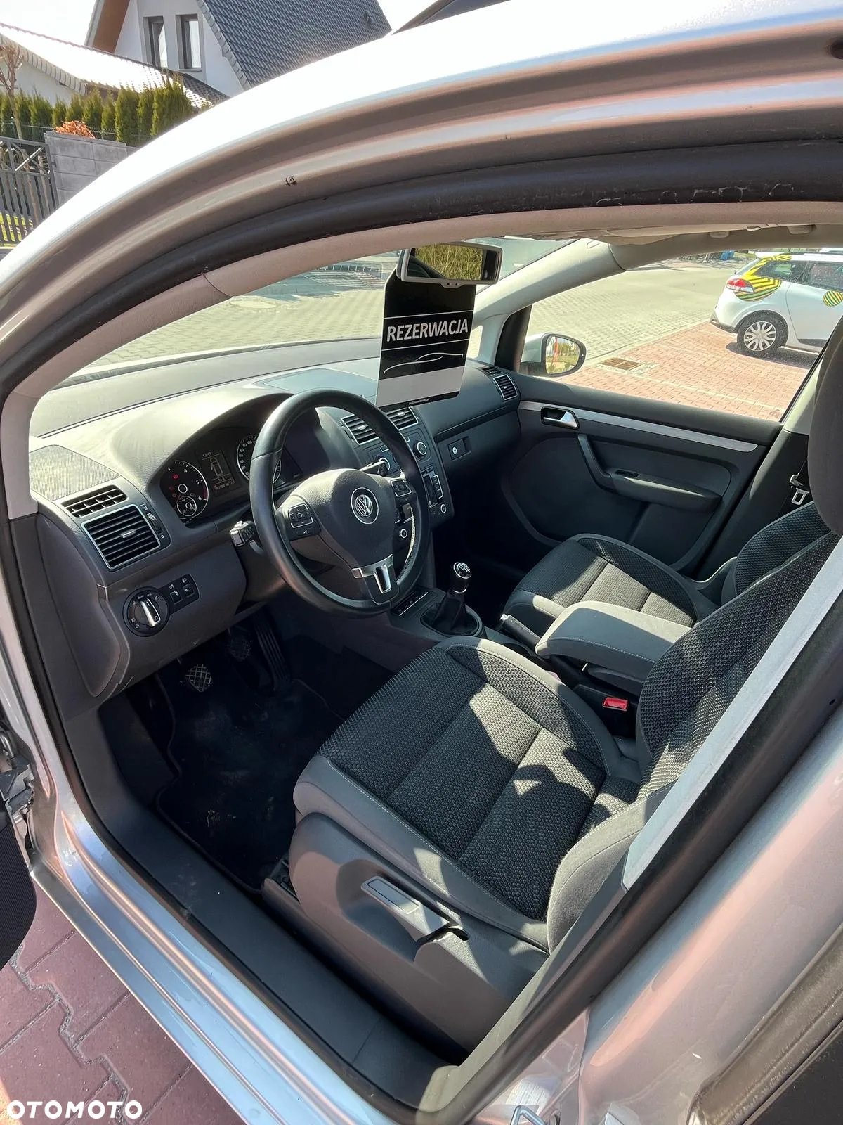 Volkswagen Touran 1.6 TDI DPF BlueMot Comfortline - 12