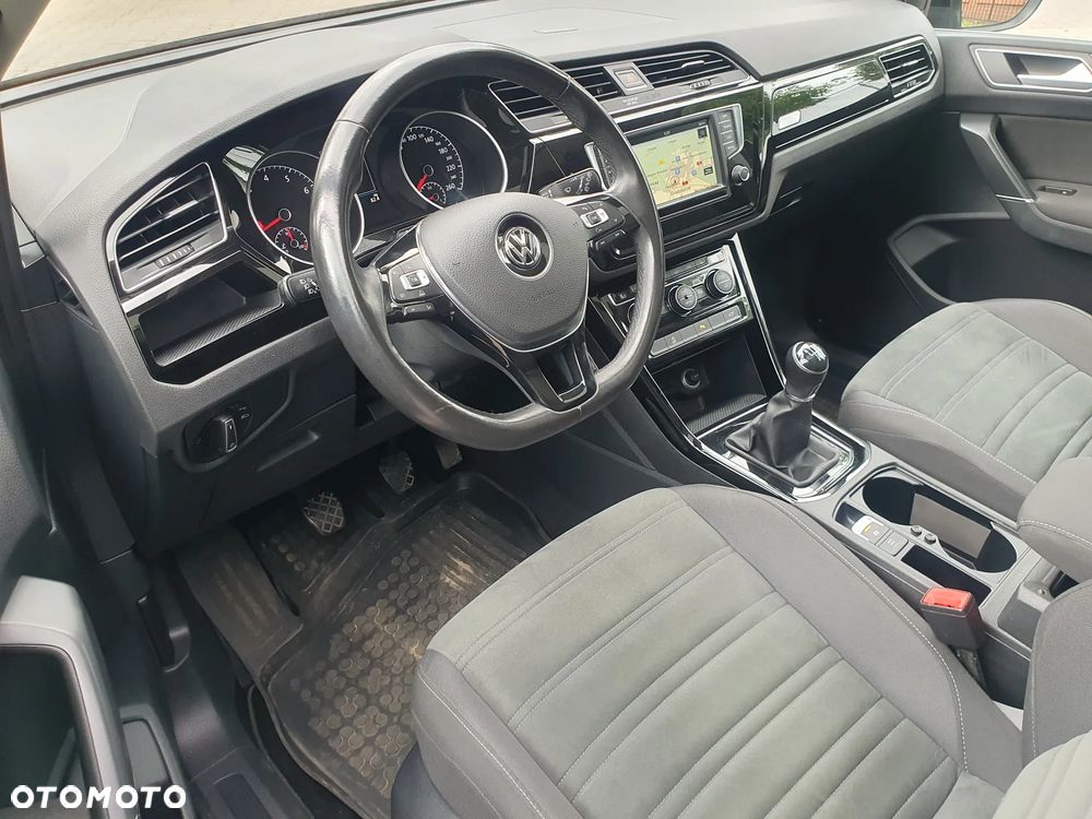 Volkswagen Touran 1.5 TSI ACT OPF DSG Highline - 14