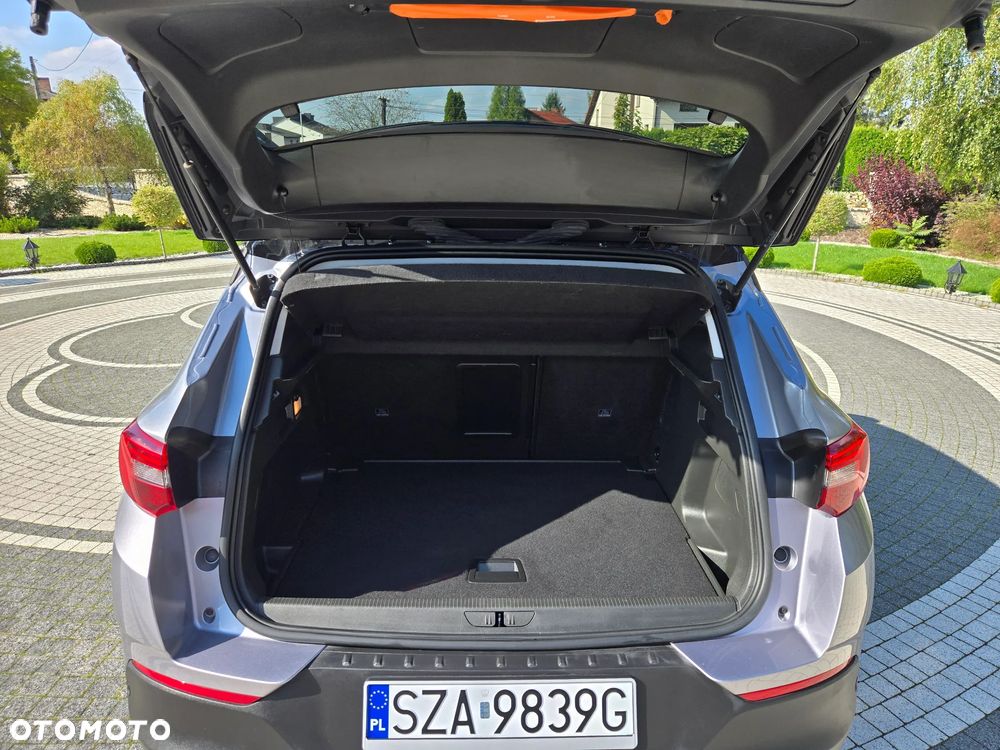 Opel Grandland X 1.2 T GPF Design Line S&S - 26