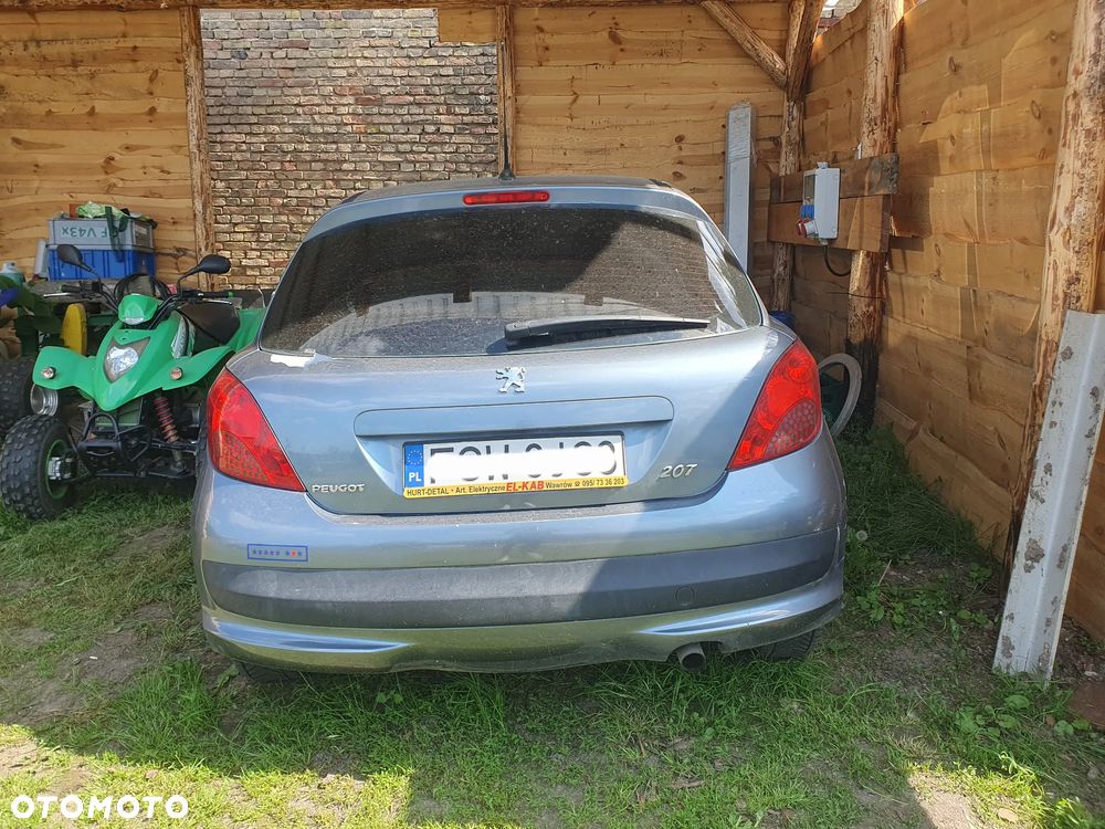 Peugeot 207 - 2