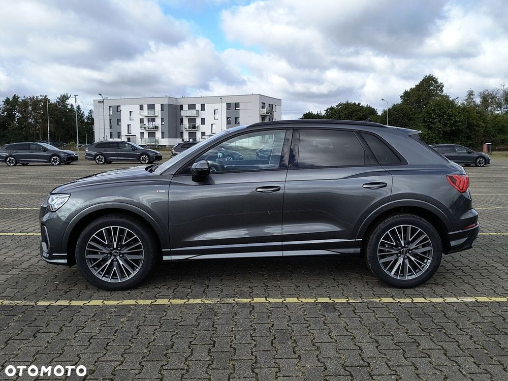 Audi Q3 Sportback - 13