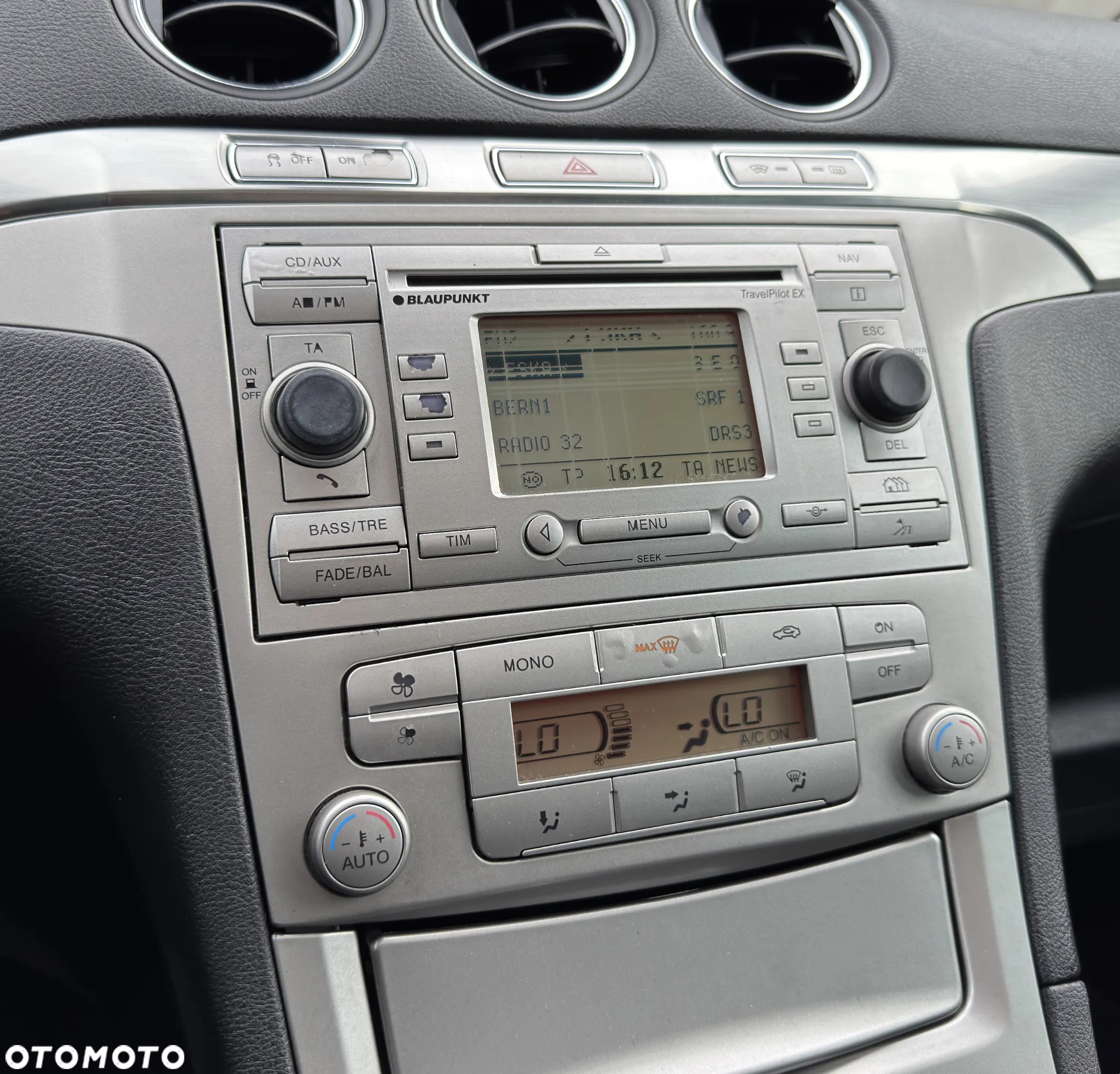 Ford S-Max 2.5 Titanium - 22