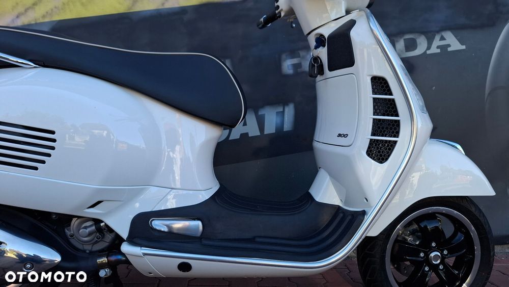 Piaggio Vespa - 12