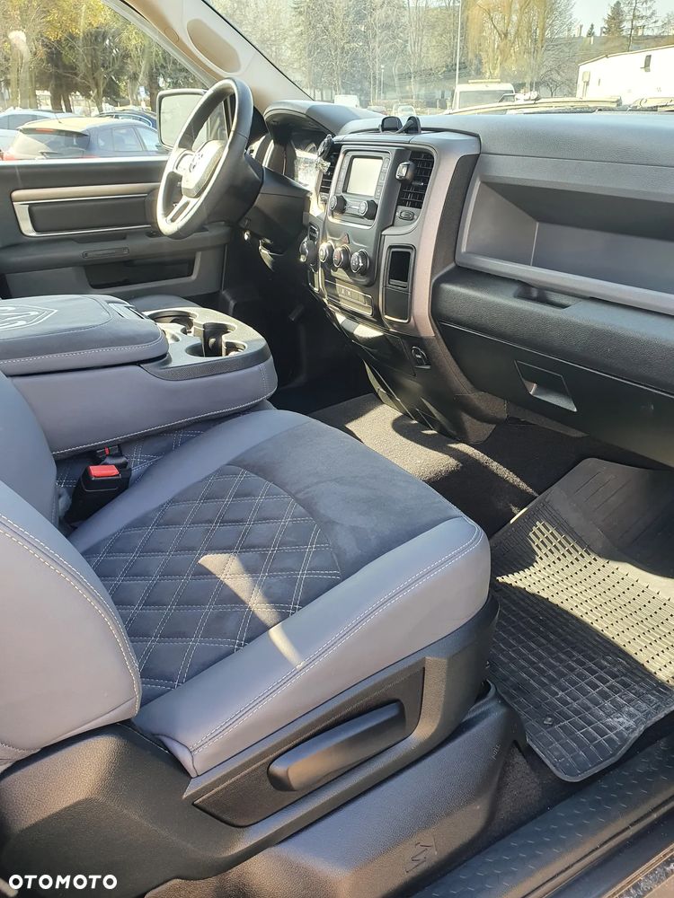RAM 1500 - 10