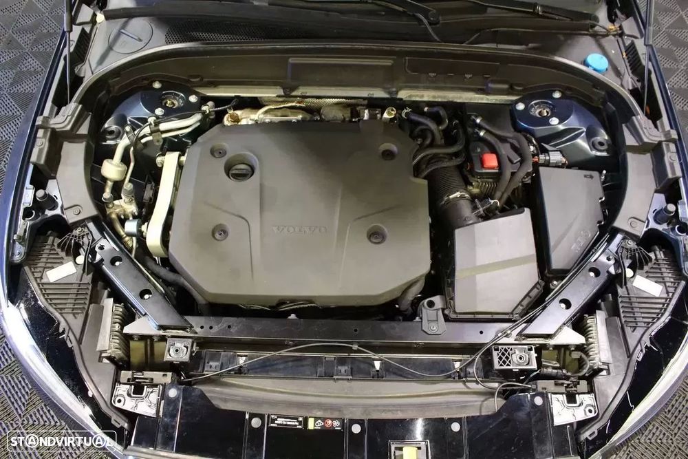 Volvo XC 60 2.0 B4 Momentum - 29