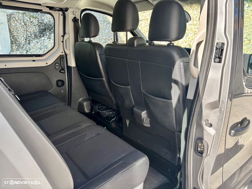 Opel Vivaro 1.6 Biturbo cabine dupla versão longa - 25