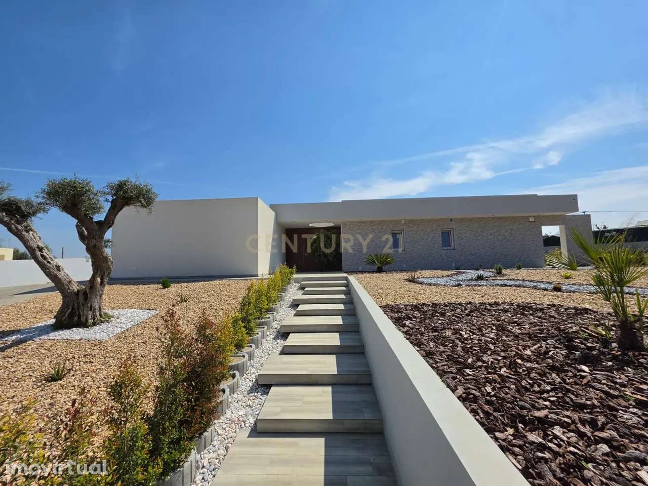 Vila Alegre / Fernão Ferro - Luxuosa moradia isolada térrea de 4 assoa - Grande imagem: 3/47