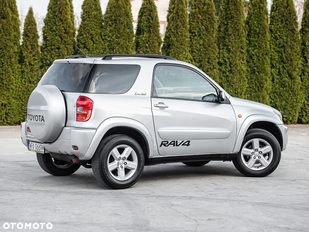 Toyota RAV4 - 10