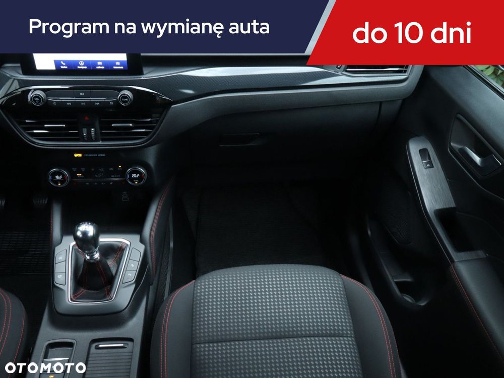 Ford Kuga - 10