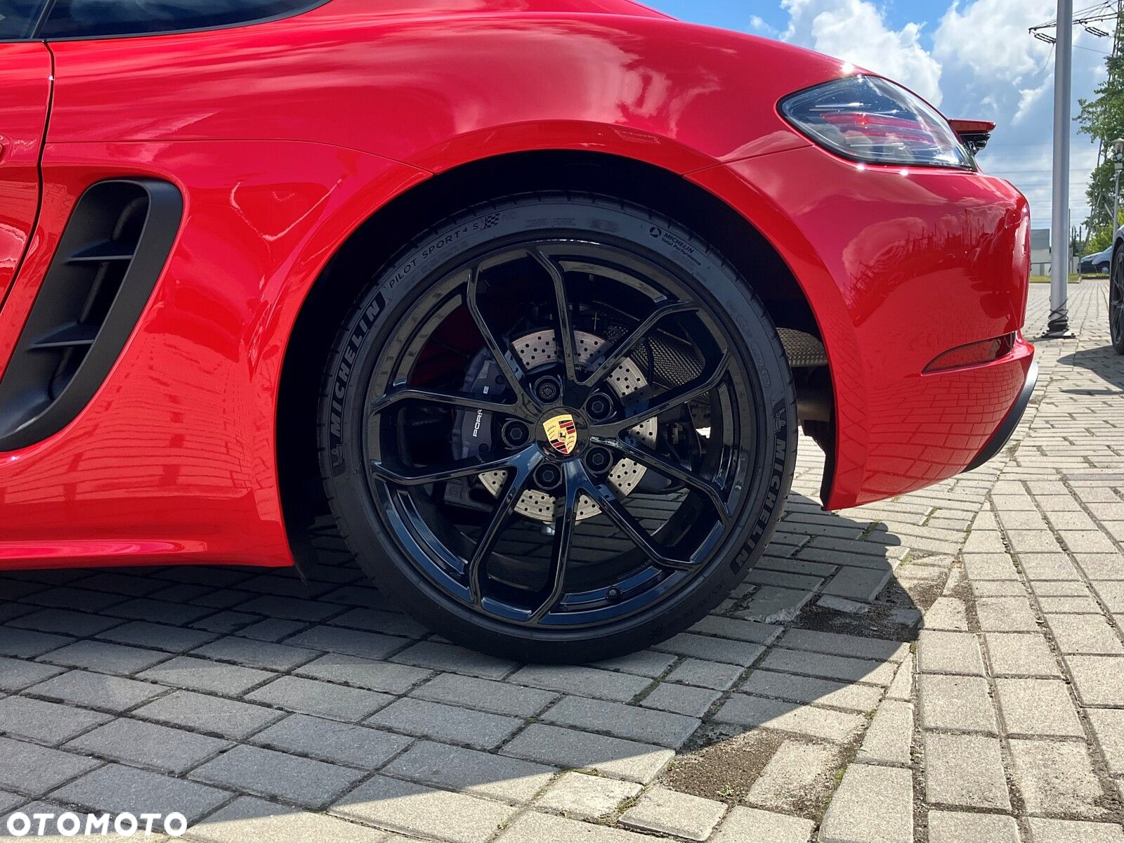 Porsche 718 Cayman - 16