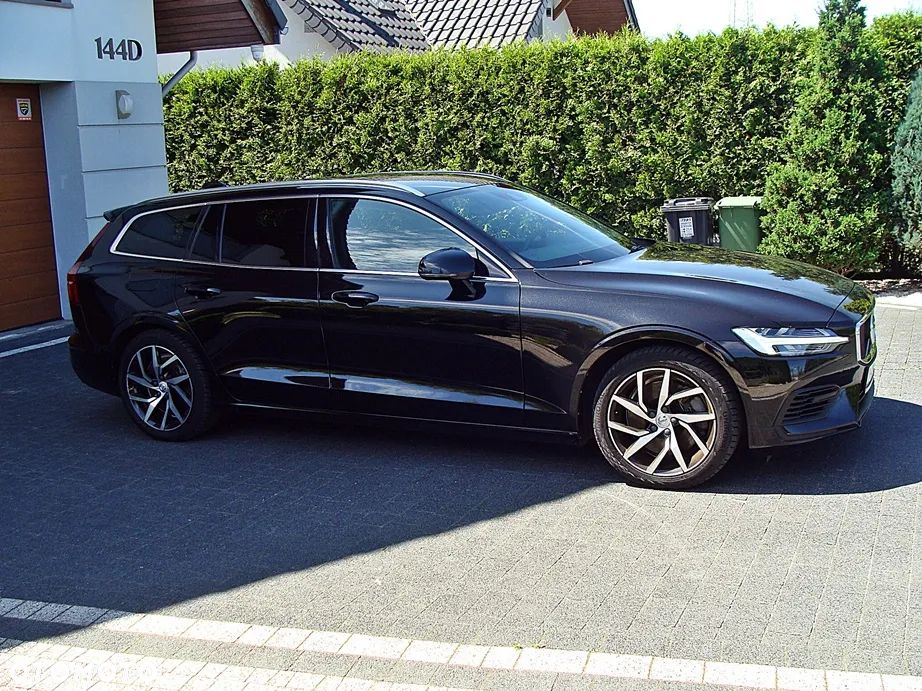 Volvo V60 T6 AWD Recharge Plus Dark - 3