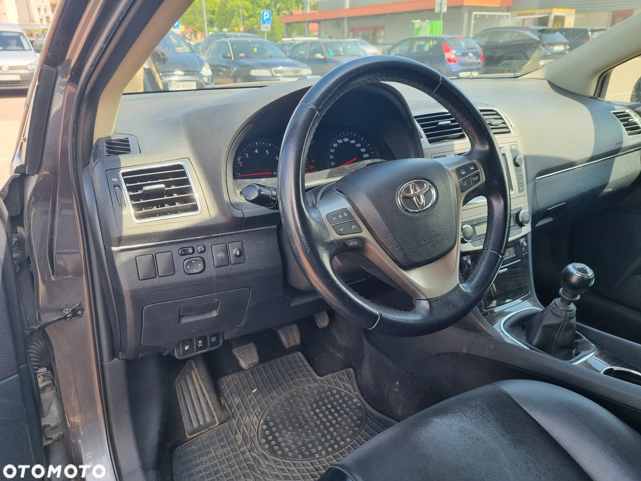 Toyota Avensis 1.8 Premium EU5 - 2