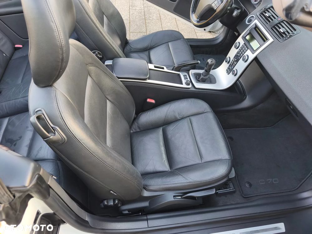 Volvo C70 D3 Summum - 23