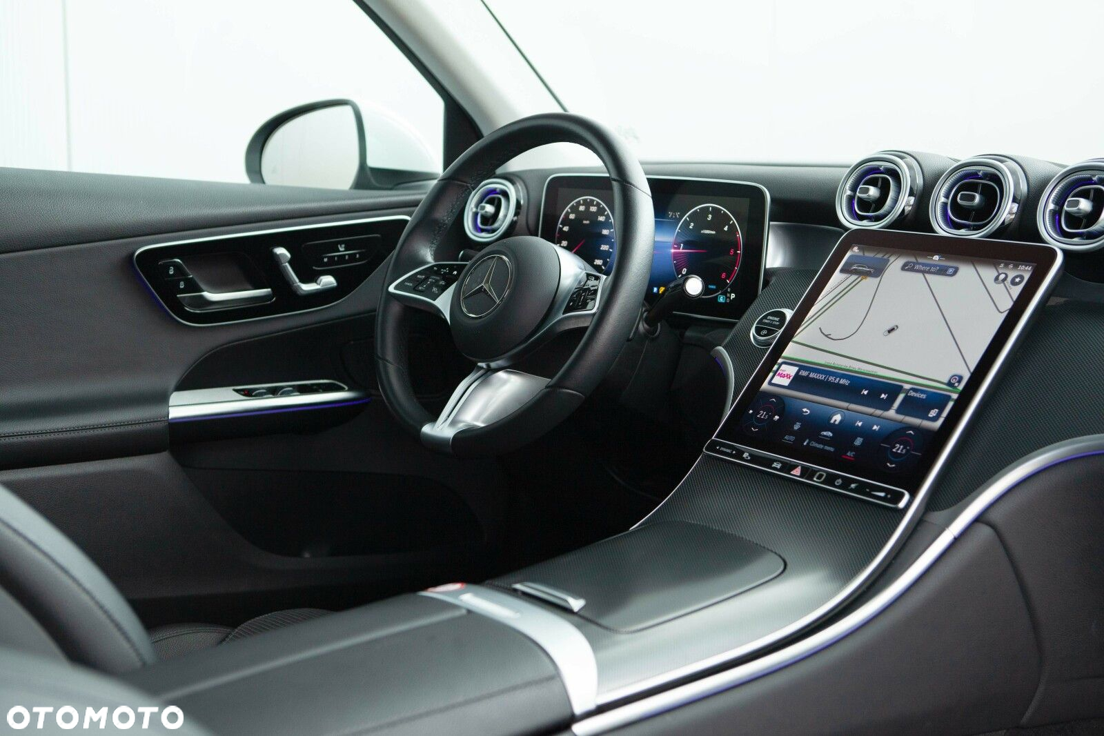 Mercedes-Benz GLC - 26