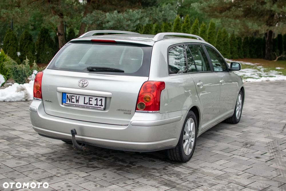 Toyota Avensis - 4