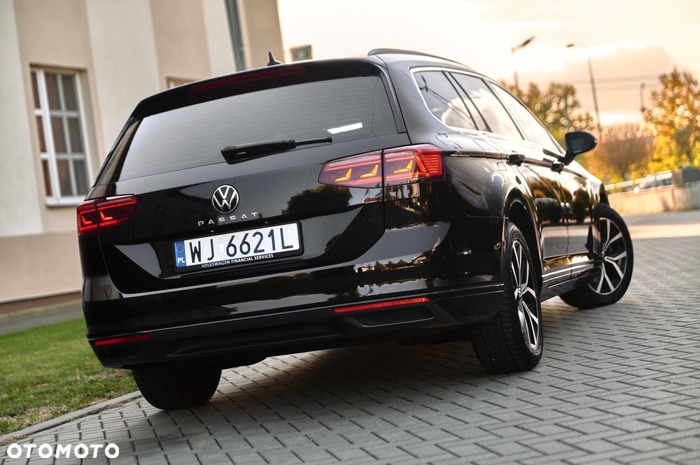 2023 Volkswagen Passat 2.0 TDI SCR Style DSG, photograph 2