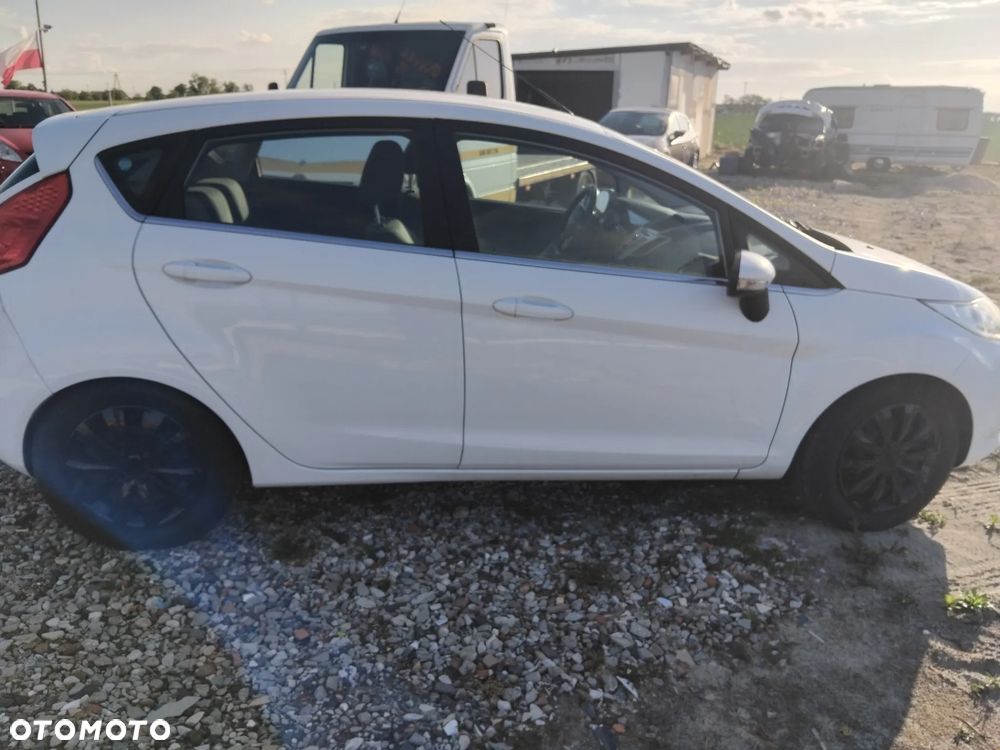 Ford Fiesta 1.25 Champions Edition - 4