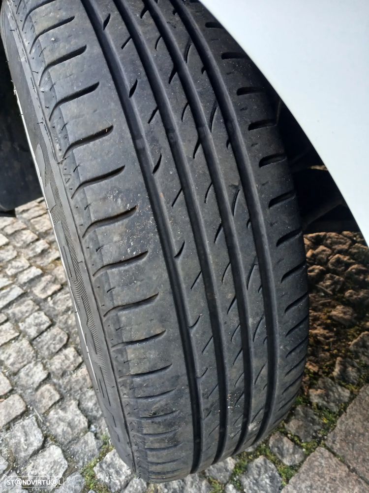 Renault Clio 1.5 DCI - 11