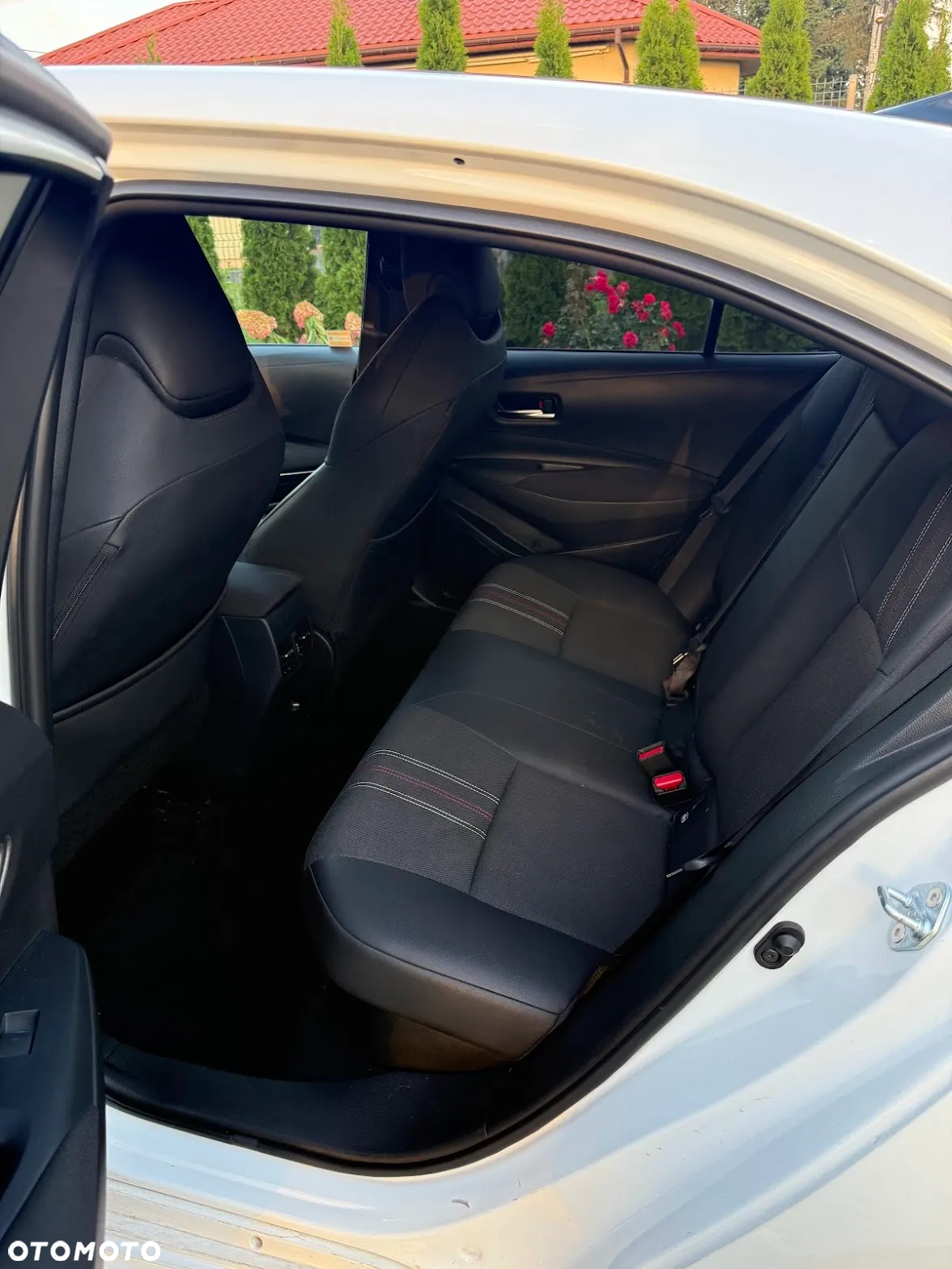 Toyota Corolla 1.8 Hybrid GR Sport - 8
