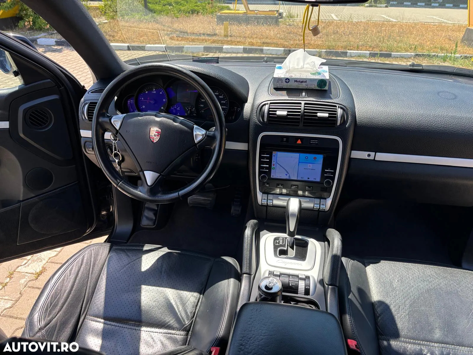 Porsche Cayenne 3.0 L V6 - 9