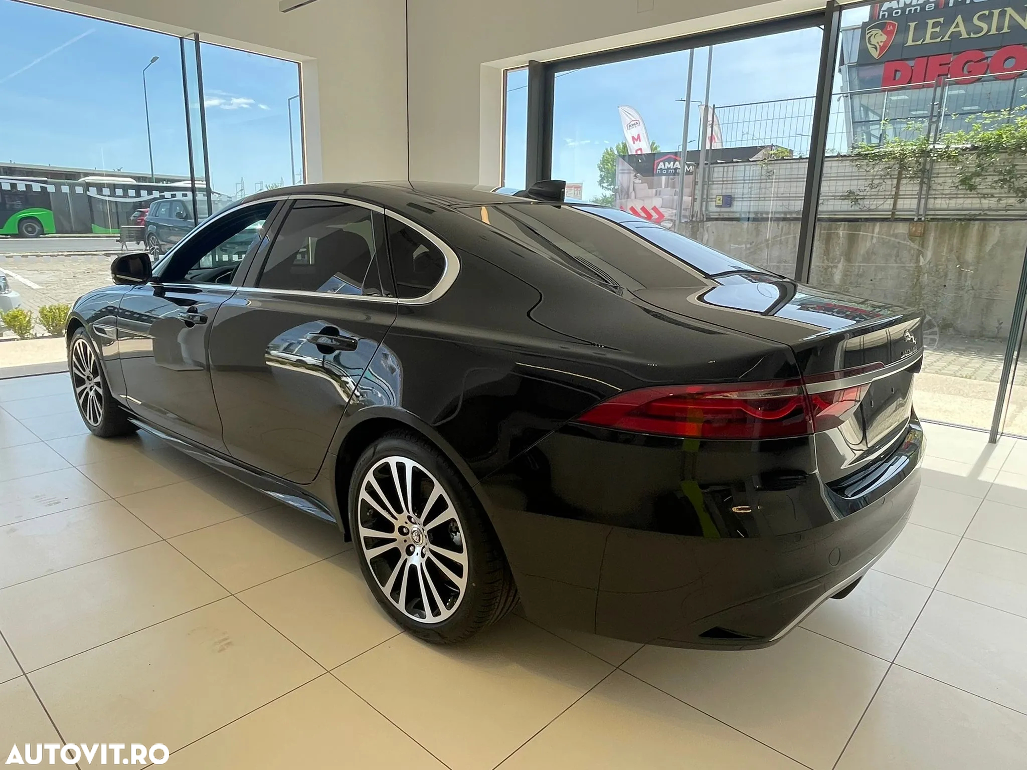 Jaguar XF - 5