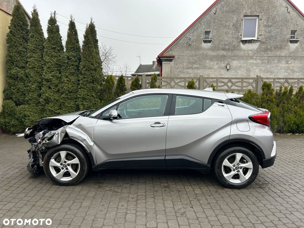 Toyota C-HR - 12