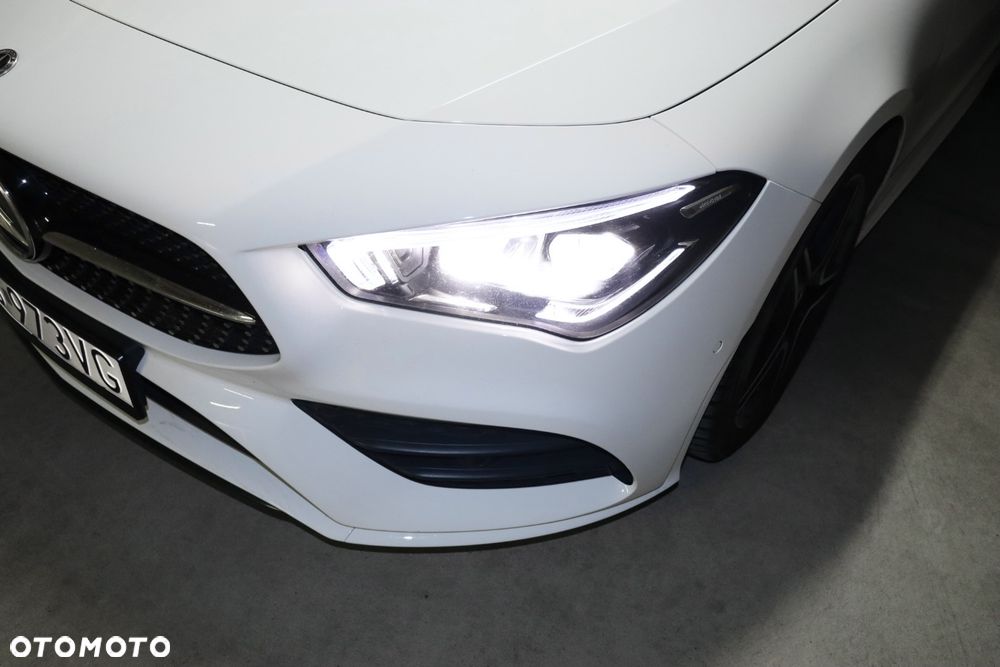 Mercedes-Benz CLA 200 AMG Line 7G-DCT - 3