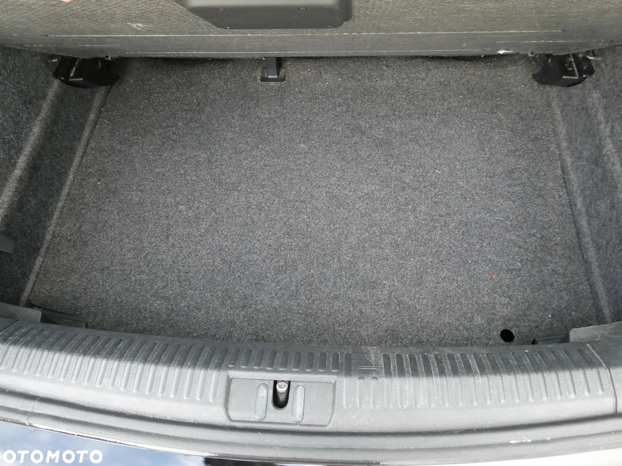 Volkswagen Polo 1.4 16V Comfortline - 14