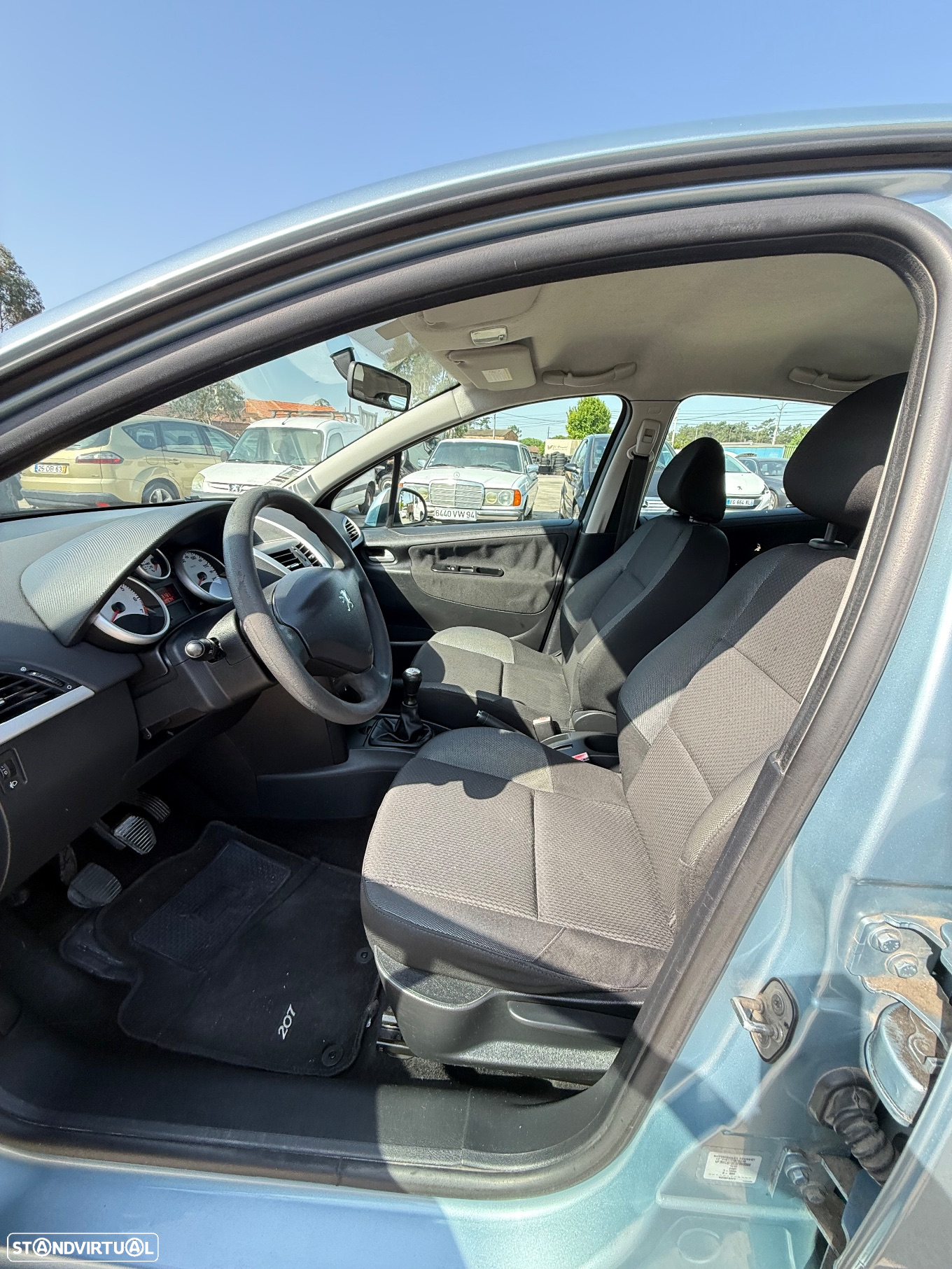Peugeot 207 1.4 16V Active - 11
