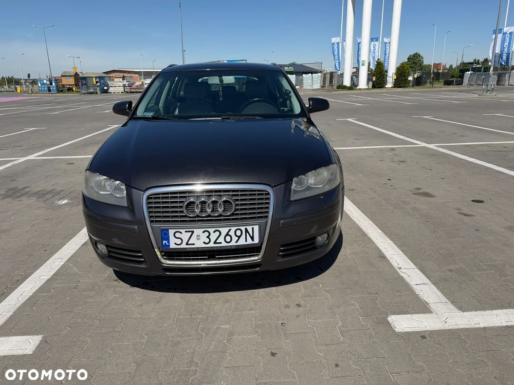 Audi A3 Sportback 2.0 TDI Ambiente - 2