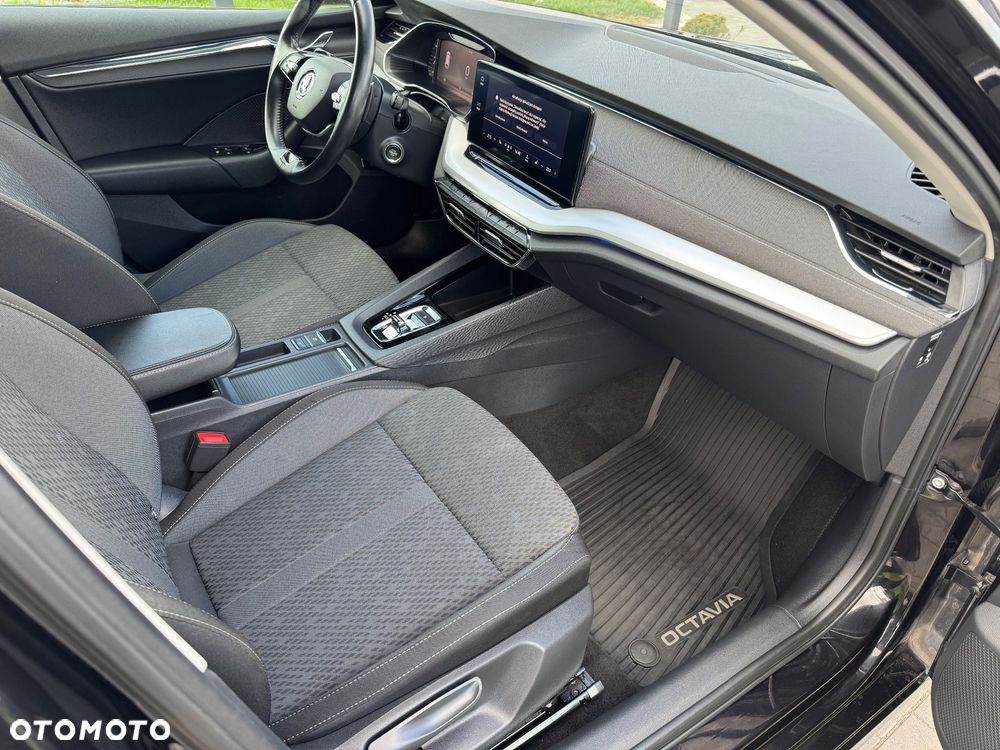 Skoda Octavia 2.0 TDI SCR Style DSG - 10