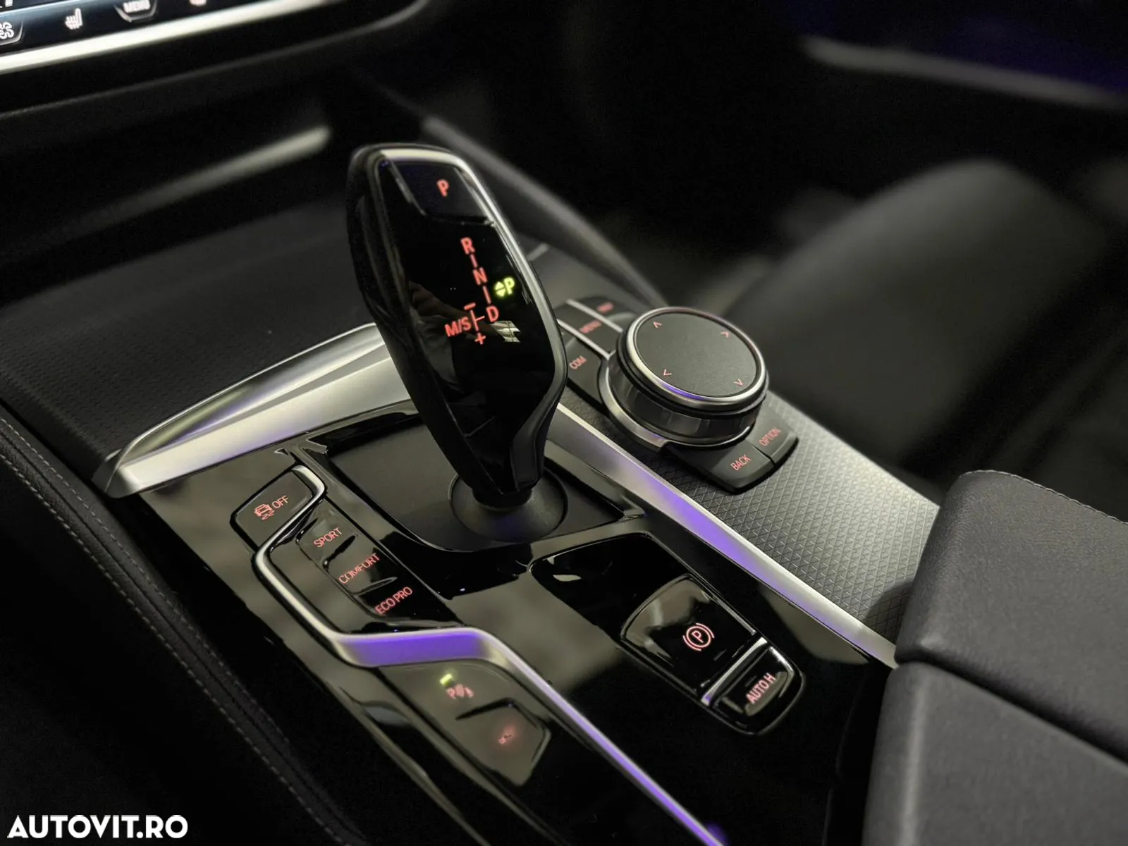 BMW Seria 5 530i AT MHEV - 14