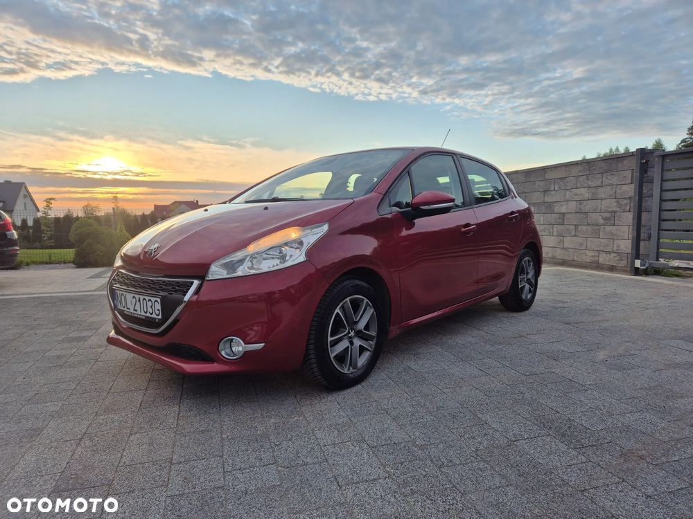 Peugeot 208 PureTech 82 Allure - 1